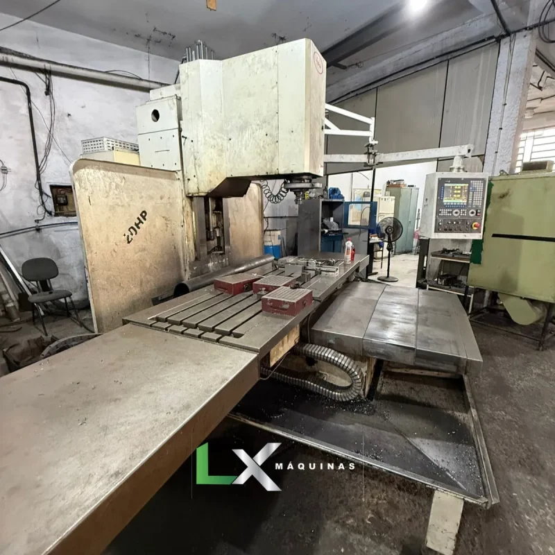 FRESADORA CNC TRAVIS M8 - 2000 X 870 X 710 - ANO 2008 (1)