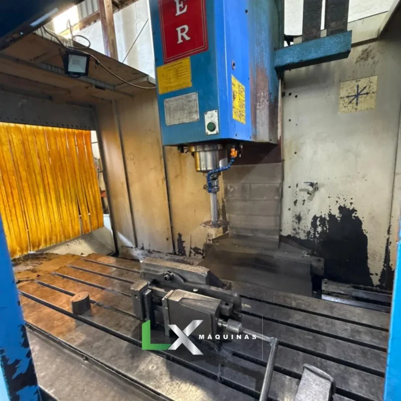 FRESADORA CNC VEKER MVK1700C - 1700 x 700 x 700MM - ANO 2011 (4)
