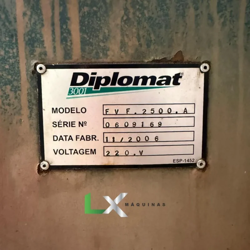 FRESADORA FERRAMENTEIRA DIPLOMAT FVF 2500 - ISO 40 - COM DIGITAL, AUTOMÁTICO E INVERSO (2)