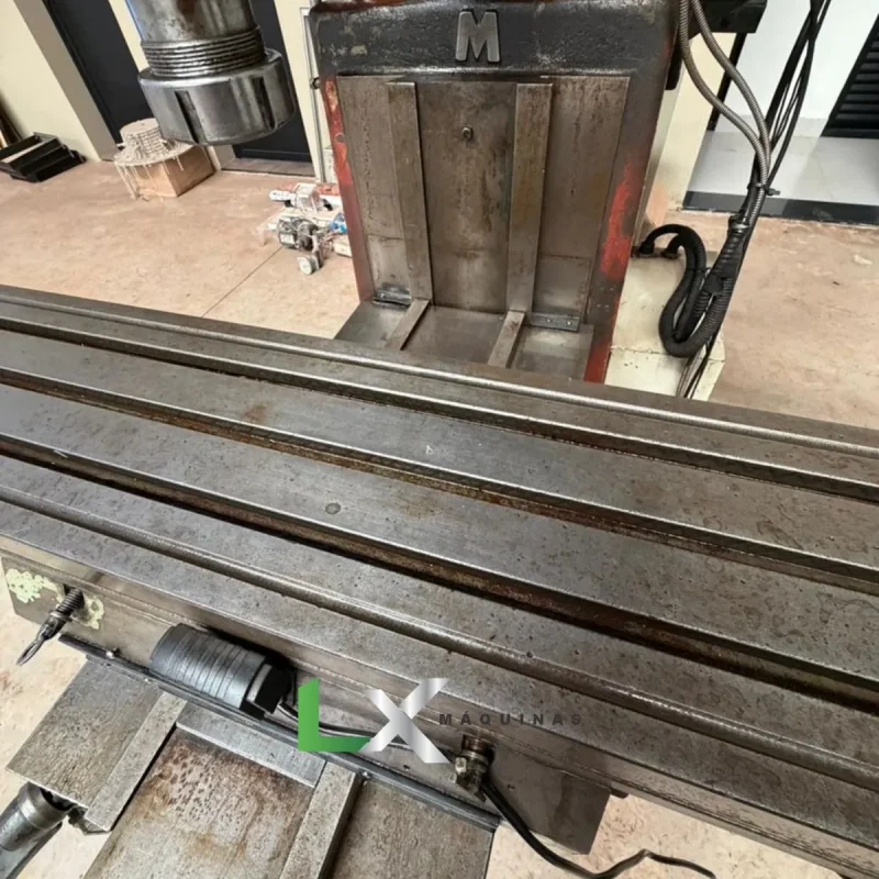 FRESADORA FERRAMENTEIRA DIPLOMAT FVF 2500 - ISO 40 - COM DIGITAL, AUTOMÁTICO E INVERSOR (8