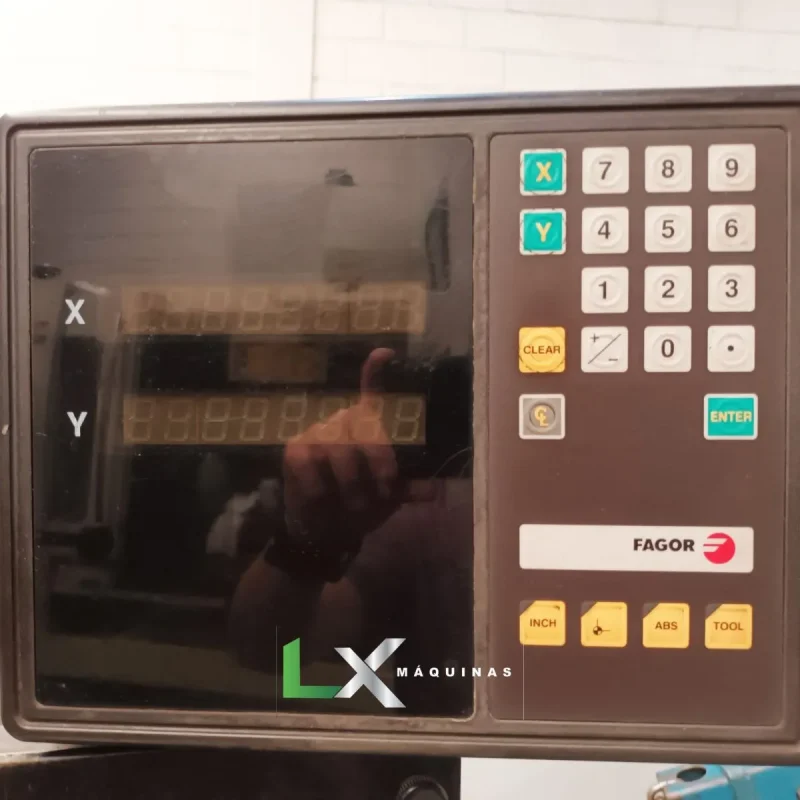 FRESADORA FERRAMENTEIRA FIRST ISO 30 - AVANÇO AUTOMÁTICO EM X +DIGITAL NOS 3 EIXOS (3)