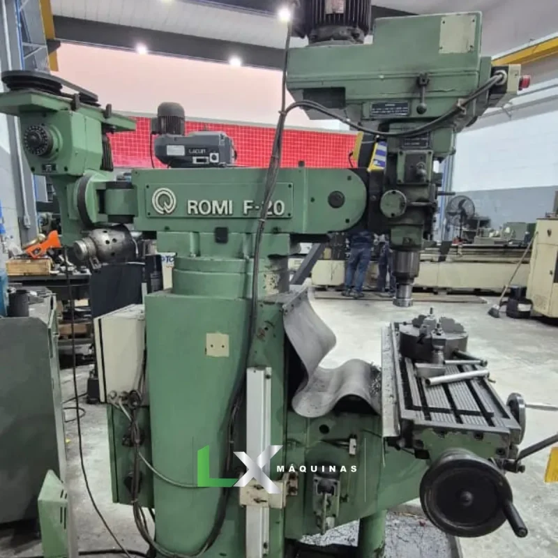 FRESADORA FERRAMENTEIRA ROMI F20 - COM DIGITAL NOS 3 EIXOS (1)