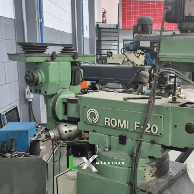 FRESADORA FERRAMENTEIRA ROMI F20 - COM DIGITAL NOS 3 EIXOS (4)