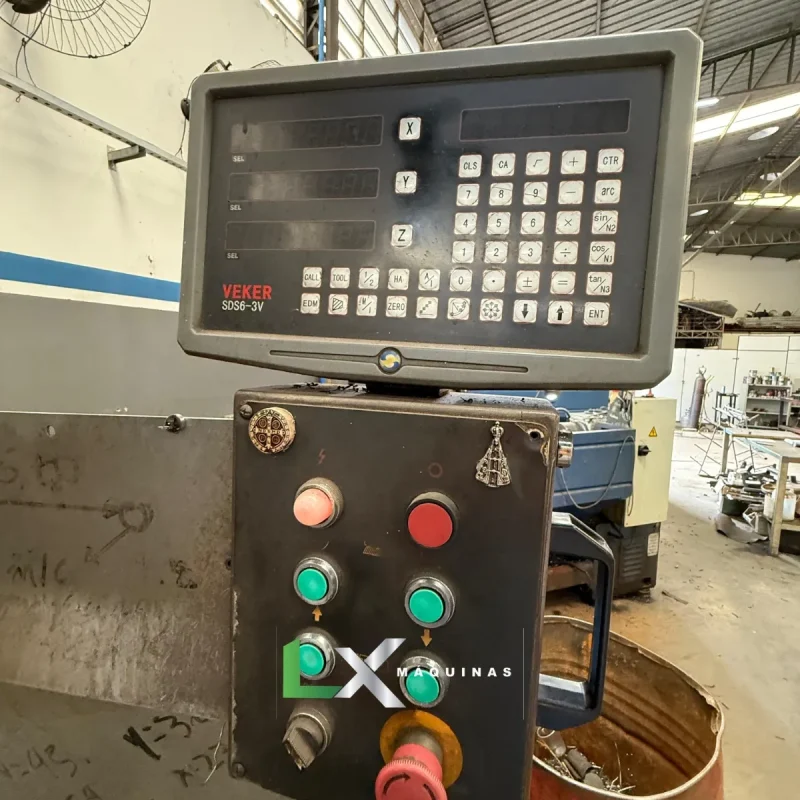 FRESADORA FERRAMENTEIRA VEKER VK430P - ANO 2011 - AUTOMATICO E DIGITAL (3)
