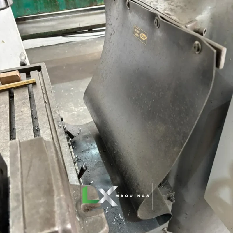 FRESADORA FERRAMENTEIRA ZEMA FFR 250 - COM INVERSOR (3)