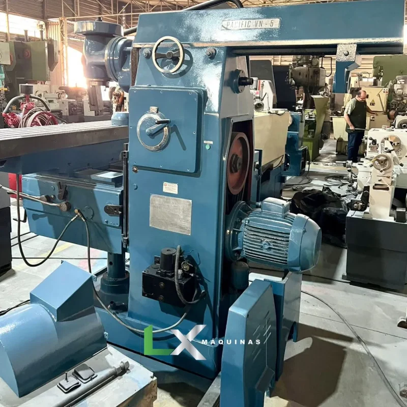 FRESADORA UNIVERSAL PACIFIC VN 5 - 400 X 2000 MM (1)