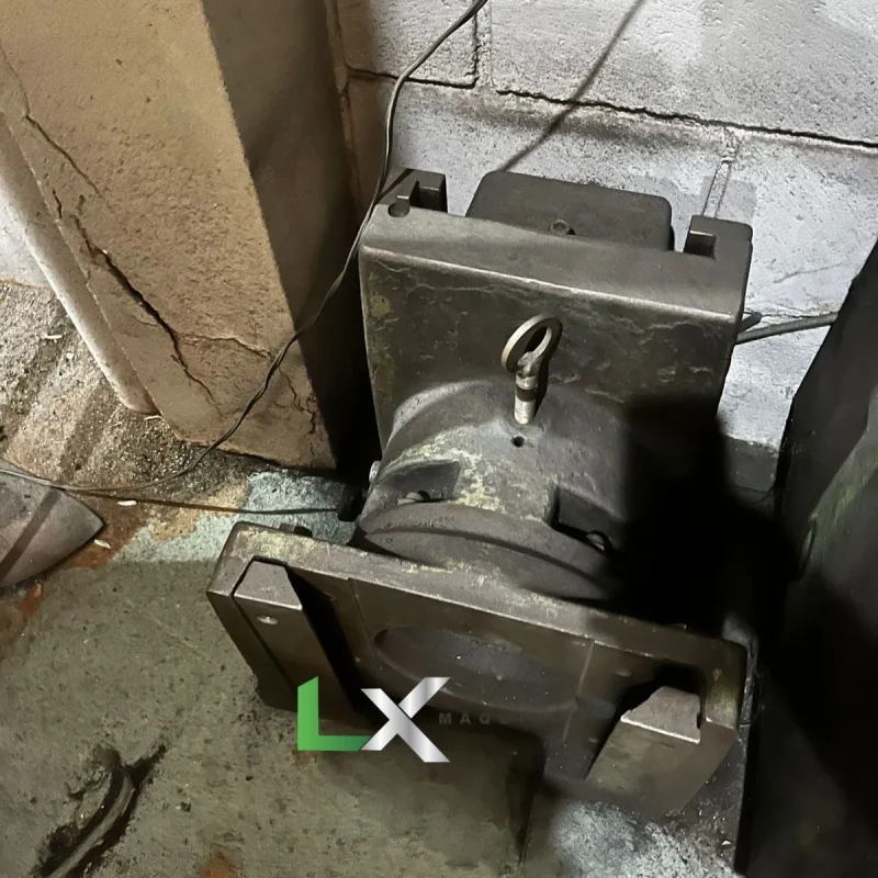 FRESADORA UNIVERSAL ROMI U30 COMPLETA (1)_11zon