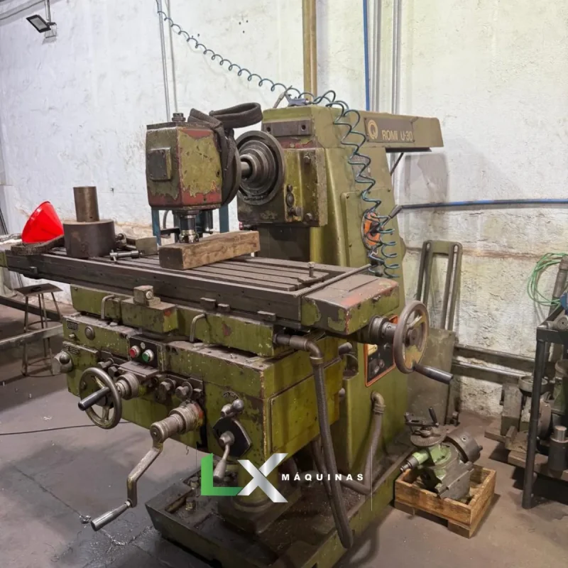 FRESADORA UNIVERSAL ROMI U30 - COMPLETA (3)