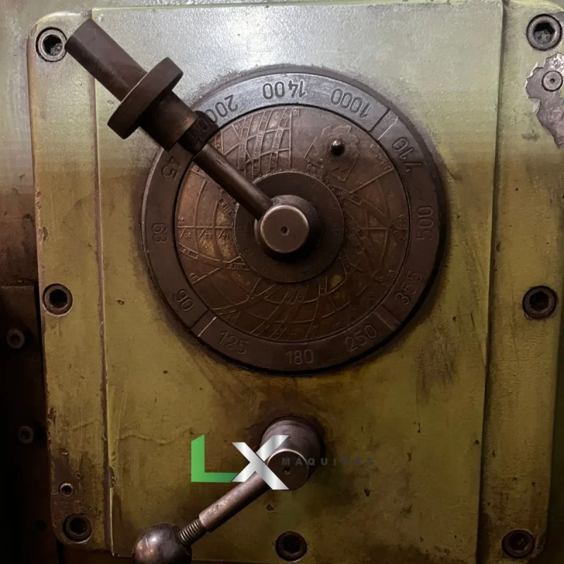 FRESADORA UNIVERSAL ROMI U30 COMPLETA (4)_11zon