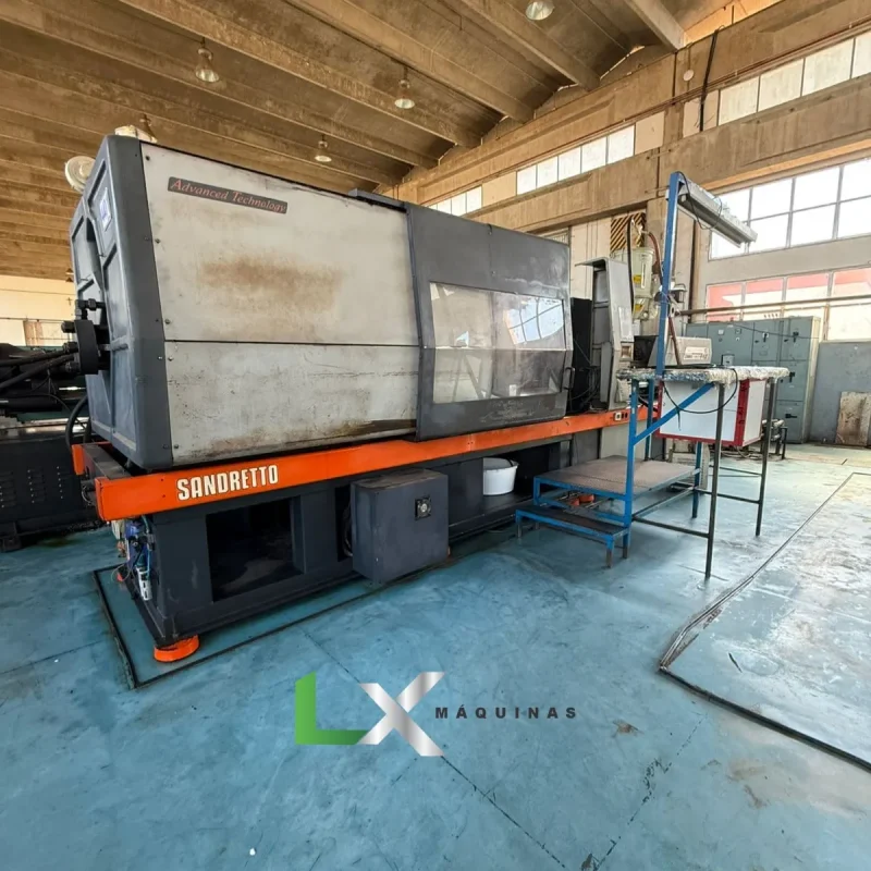 INJETORA DE PLASTICO SANDRETTO ADVANCED 440TON - ANO 2000 (3)