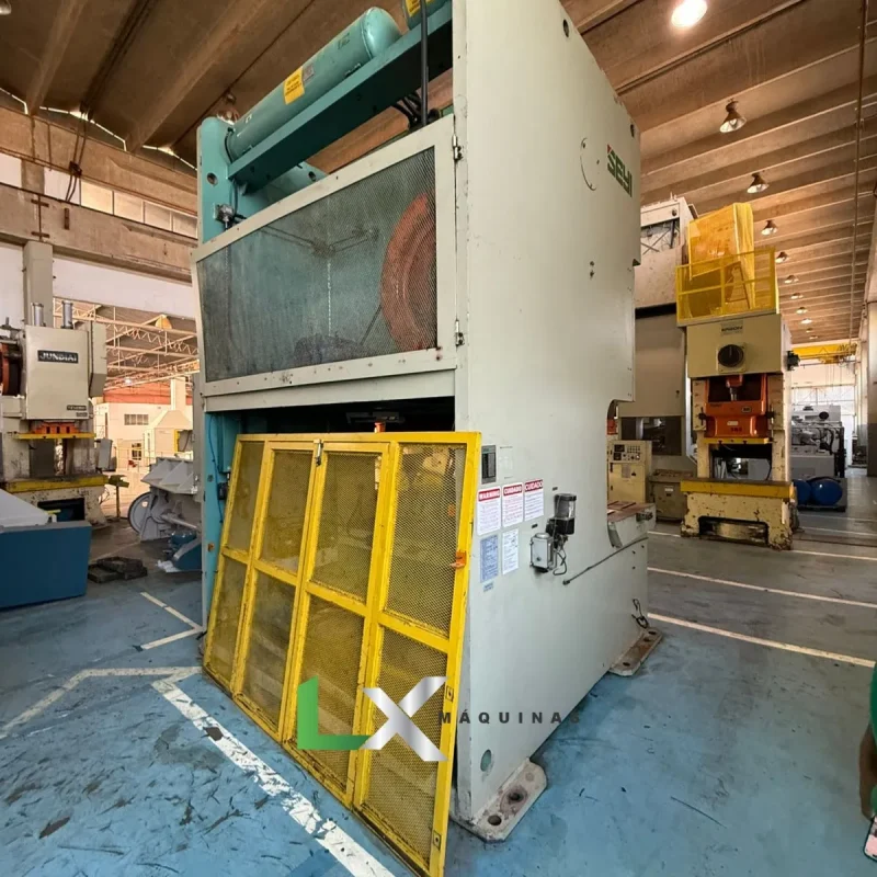 PRENSA EXCENTRICA SEYI SN2-300TON - 2700 X 1000MM - ANO 2011 (2)