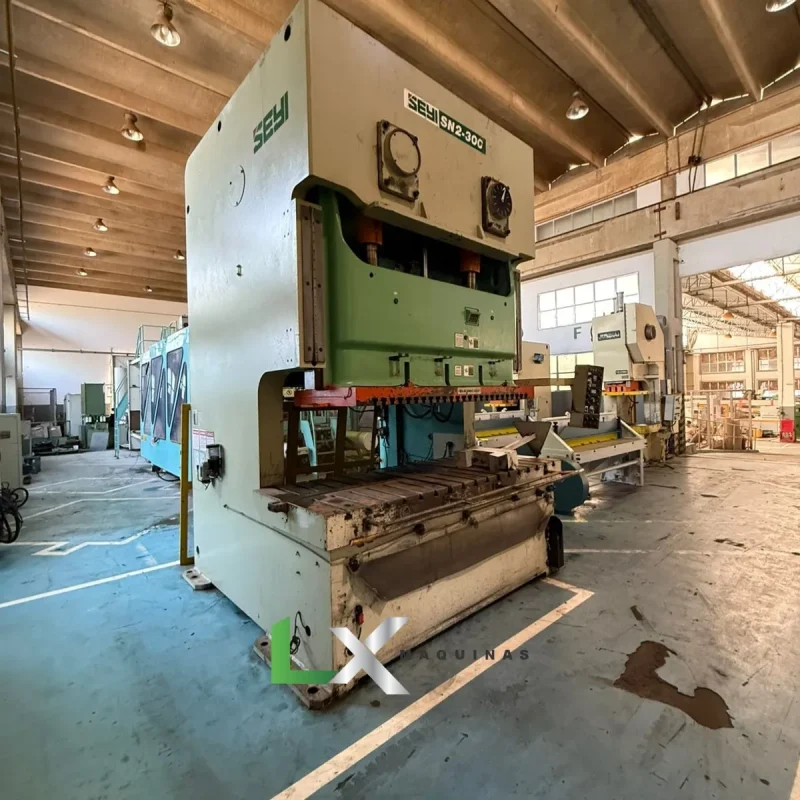 PRENSA EXCENTRICA SEYI SN2-300TON - 2700 X 1000MM - ANO 2011 (3)