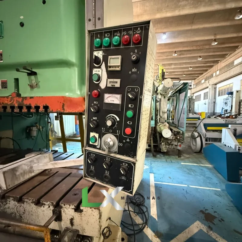 PRENSA EXCENTRICA SEYI SN2-300TON - 2700 X 1000MM - ANO 2011 (4)