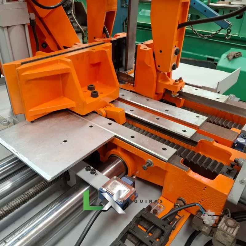 SERRA DE FITA AUTOMÁTICA DUPLA COLUNA FRANHO SFCI-280A (REFORMADA) (2)