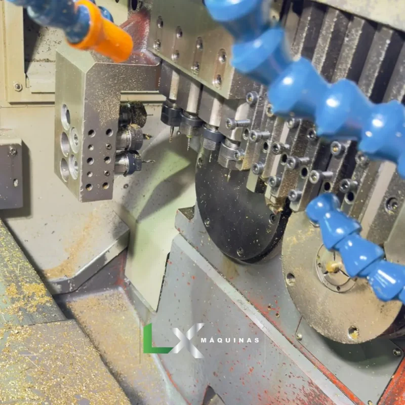 TORNO CNC CABEÇOTE MÓVELX HANWHA XD20H- COM ALIMENTADOR DE BARRAS - ANO 2007 (2)