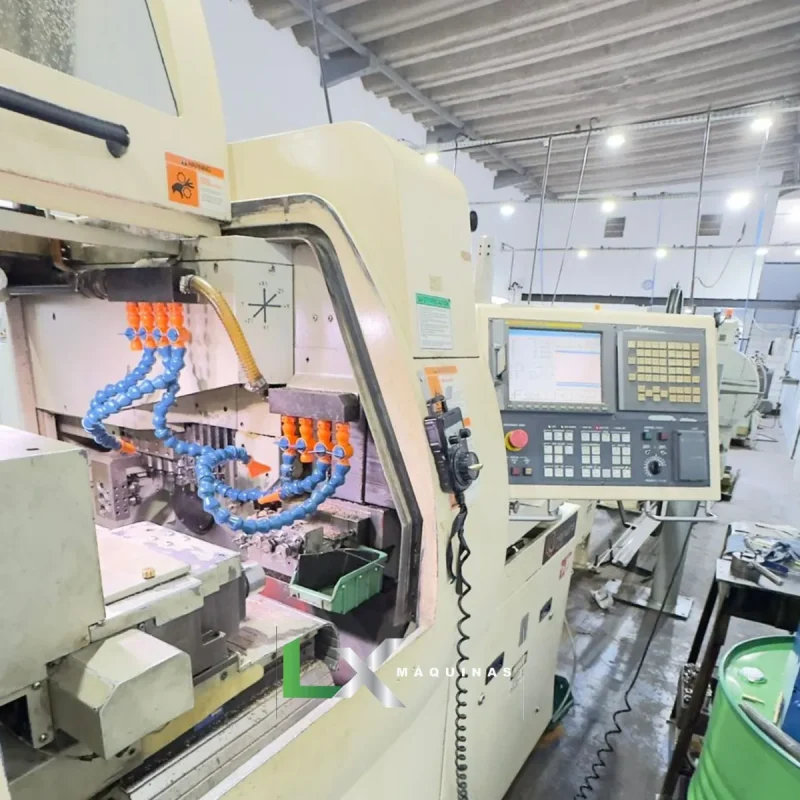 TORNO CNC CABEÇOTE MÓVELX HANWHA XD20H- COM ALIMENTADOR DE BARRAS - ANO 2007 (8)
