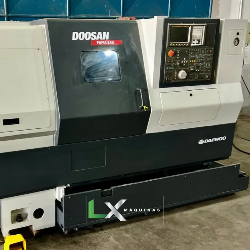 TORNO CNC HORIZONTAL DOOSAN PUMA 240B (1)