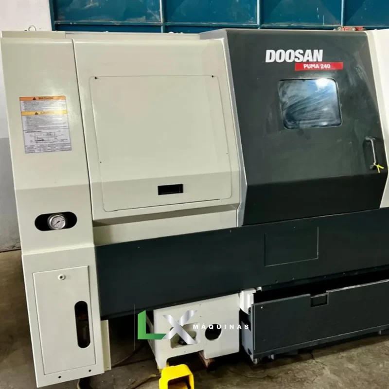 TORNO CNC HORIZONTAL DOOSAN PUMA 240B (8)