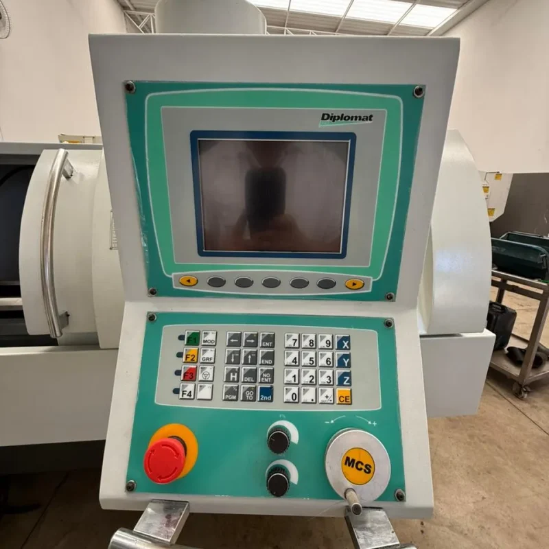 TORNO CNC NARDINI LOGIC 500 X 1000 MM - ANO 2008 COM TRANSPORTADOR DE CAVACOS (4)