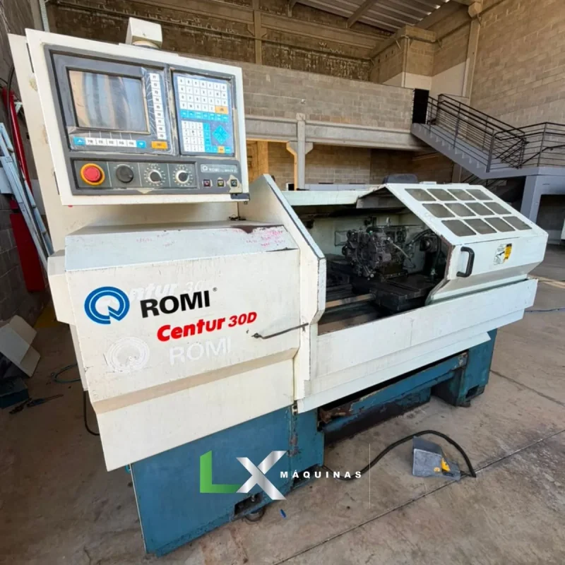 TORNO CNC ROMI CENTUR 30D COM TRANSPORTADOR DE CAVACOS – MACH 9 – 430 X 1000 MM (1)