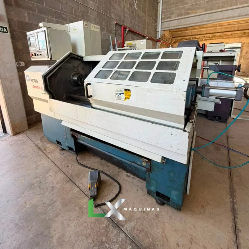 TORNO CNC ROMI CENTUR 30D COM TRANSPORTADOR DE CAVACOS – MACH 9 – 430 X 1000 MM (11)