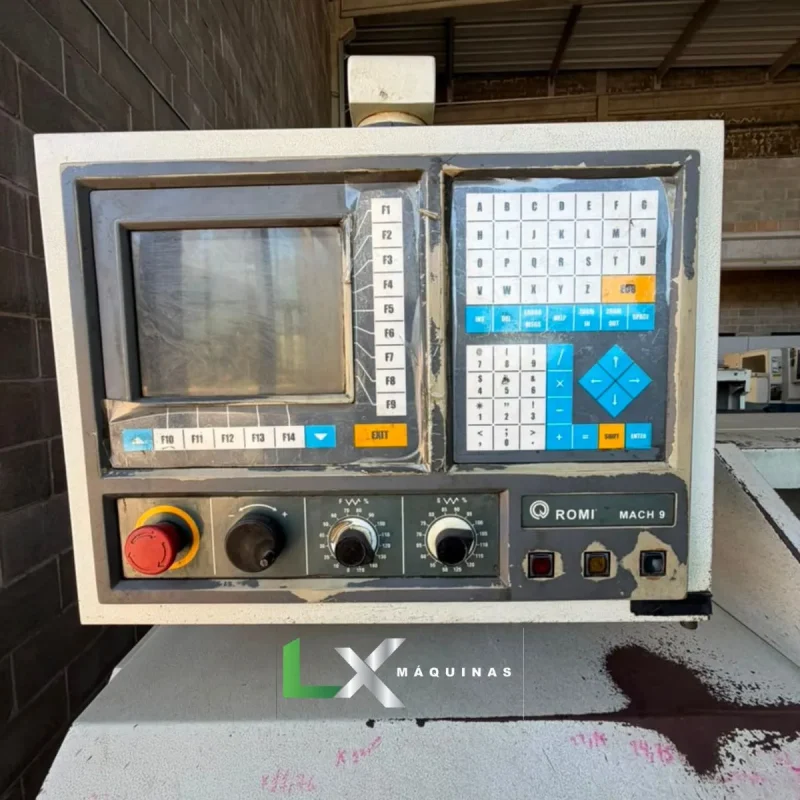 TORNO CNC ROMI CENTUR 30D COM TRANSPORTADOR DE CAVACOS – MACH 9 – 430 X 1000 MM (2)