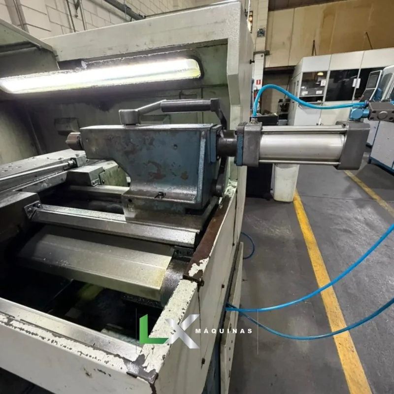TORNO CNC ROMI CENTUR 30D COM TRASNPORTADOR DE CAVACOS – MACH 9 – 430 X 1000 MM (1)