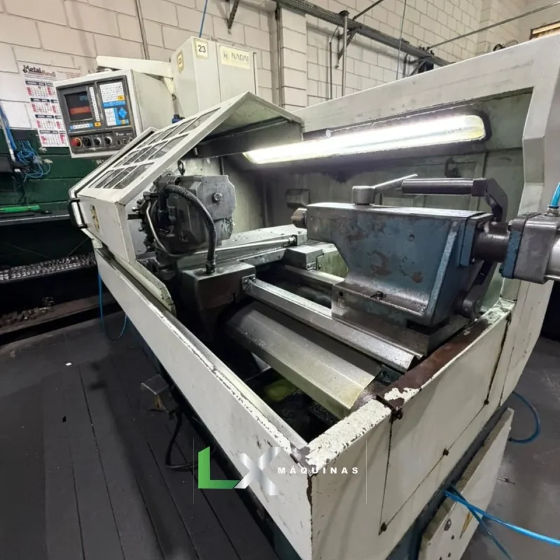 TORNO CNC ROMI CENTUR 30D COM TRASNPORTADOR DE CAVACOS – MACH 9 – 430 X 1000 MM (3)