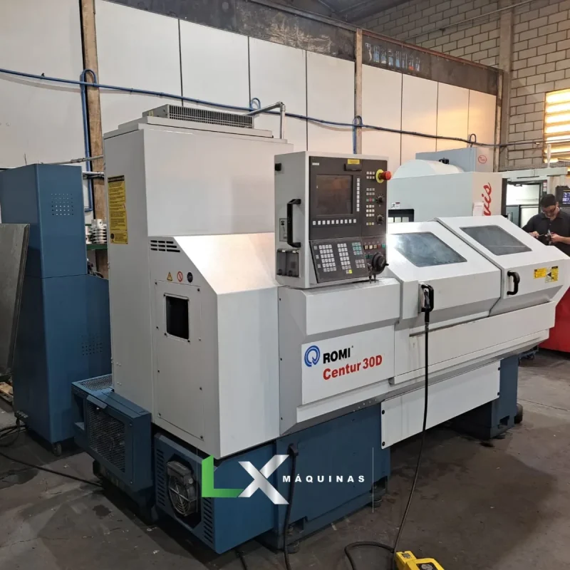 TORNO CNC ROMI CENTUR 30D - HIDRÁULICO -SIEMENS - 2011 (3)