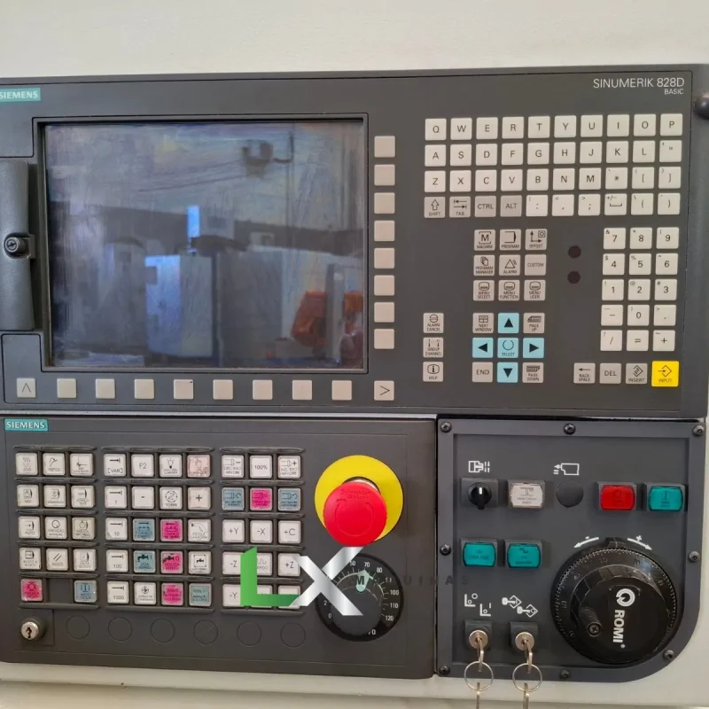 TORNO CNC ROMI CENTUR 30D HIDRÁULICO - SIEMENS - ANO 202 (3)