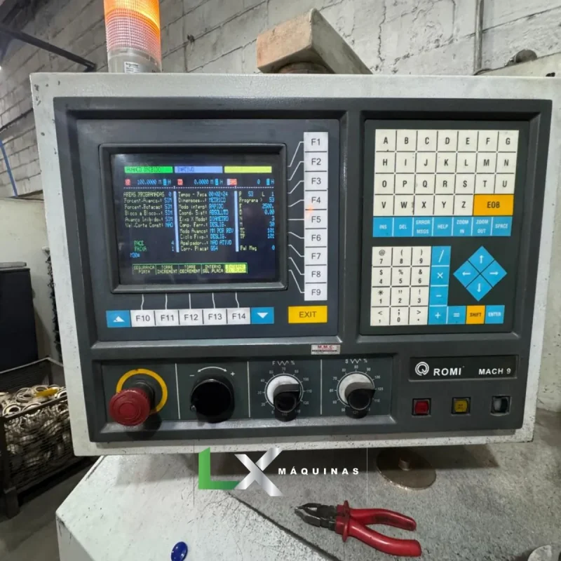 TORNO CNC ROMI CENTUR 30D MACH 9 - 430 X 1000MM (5)