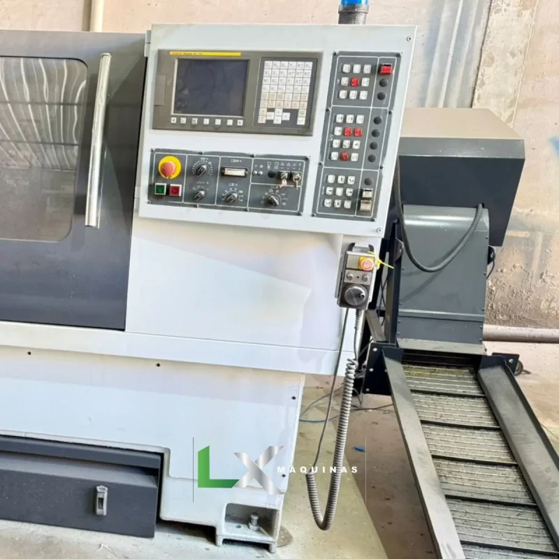 TORNO CNC SINITRON LT 52 - 215 X 520 MM - FANUC - 2007 (1)