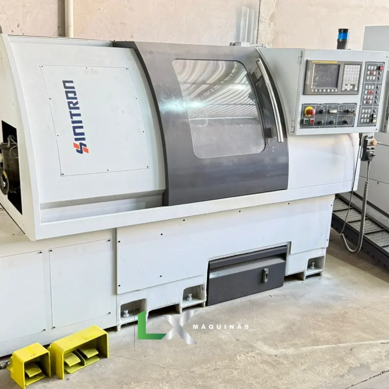 TORNO CNC SINITRON LT 52 - 215 X 520 MM - FANUC - 2007 (2)