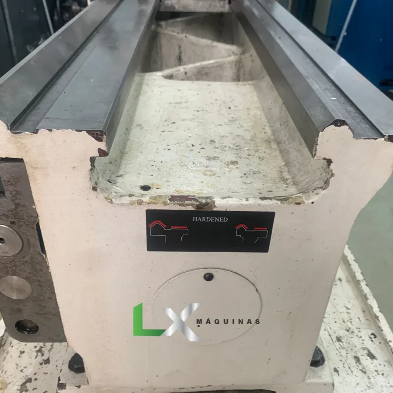 TORNO MECANICO CLARK CDE6250A - 500 X 1500 MM (8)