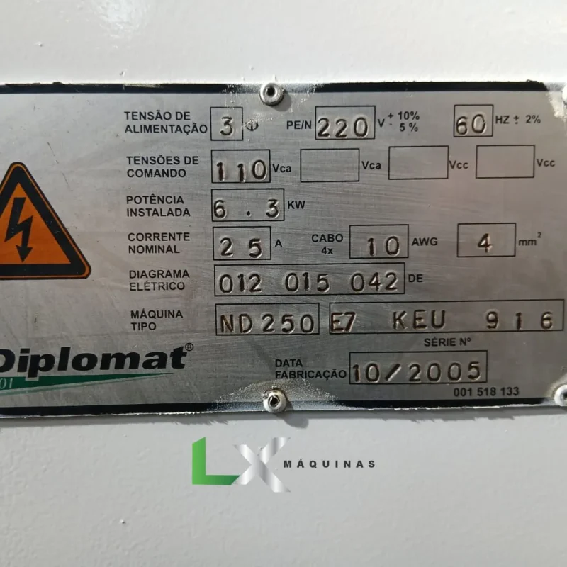 TORNO MECANICO NARDINI DIPLOMAT ND 250 - ANO 2005 (7)_11zon