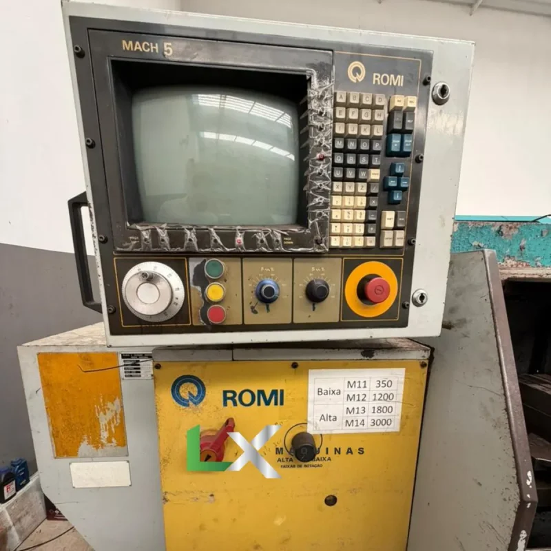 TORNO ROMI CNC CENTUR 35 IV - GANG - 520MM X 1000MM (8)_11zon
