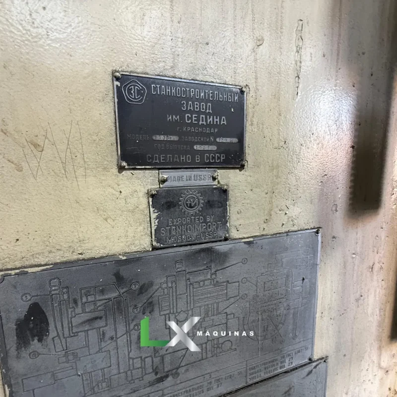 TORNO VERTICAL STANKOIMPORT TV01 - 1600 MM (1)